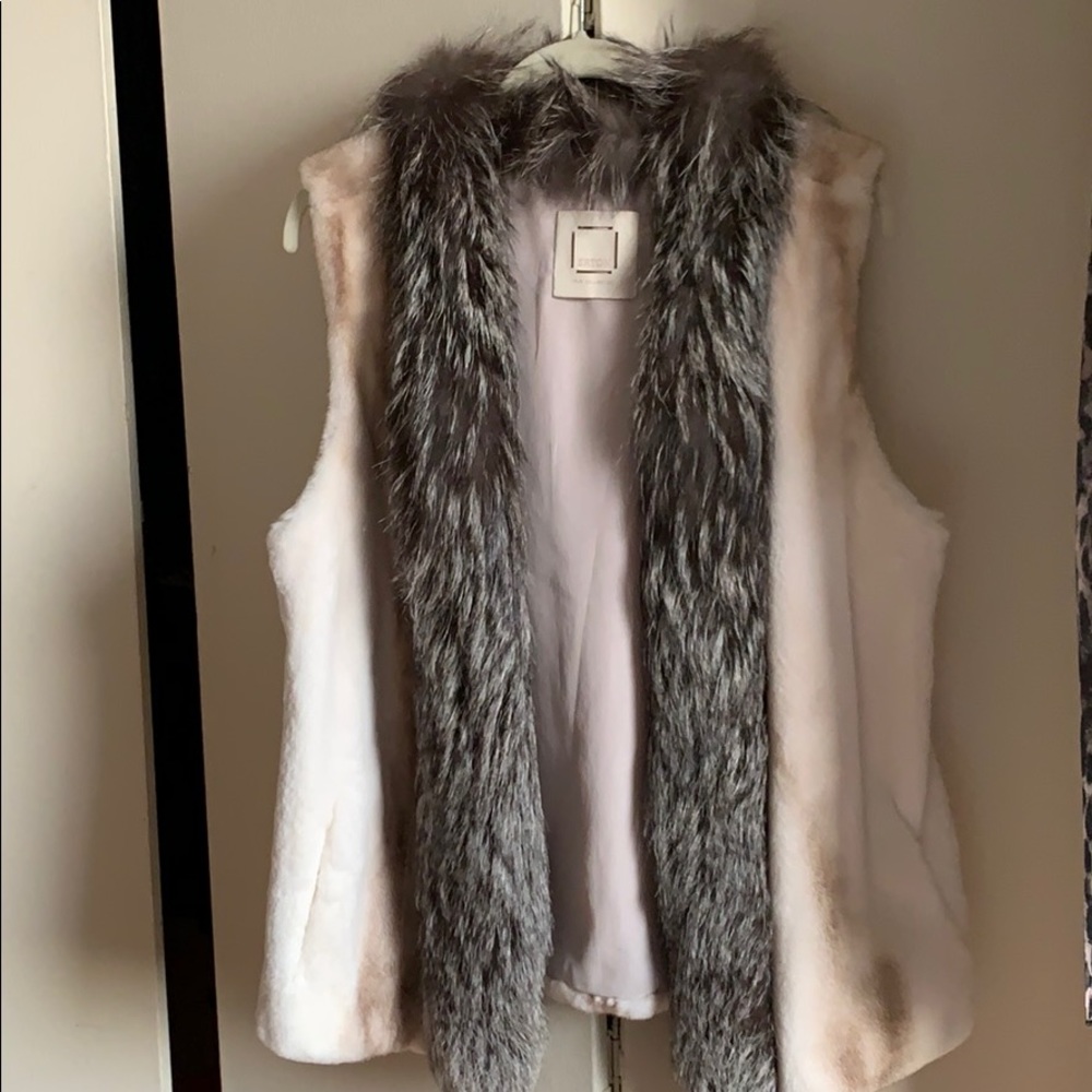 Beautiful and brand new Mink and Fox Fur vest